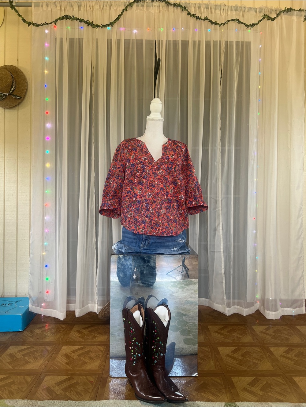 Universal Thread Red Multi Floral V-Neck Bell Sleeve Blouse